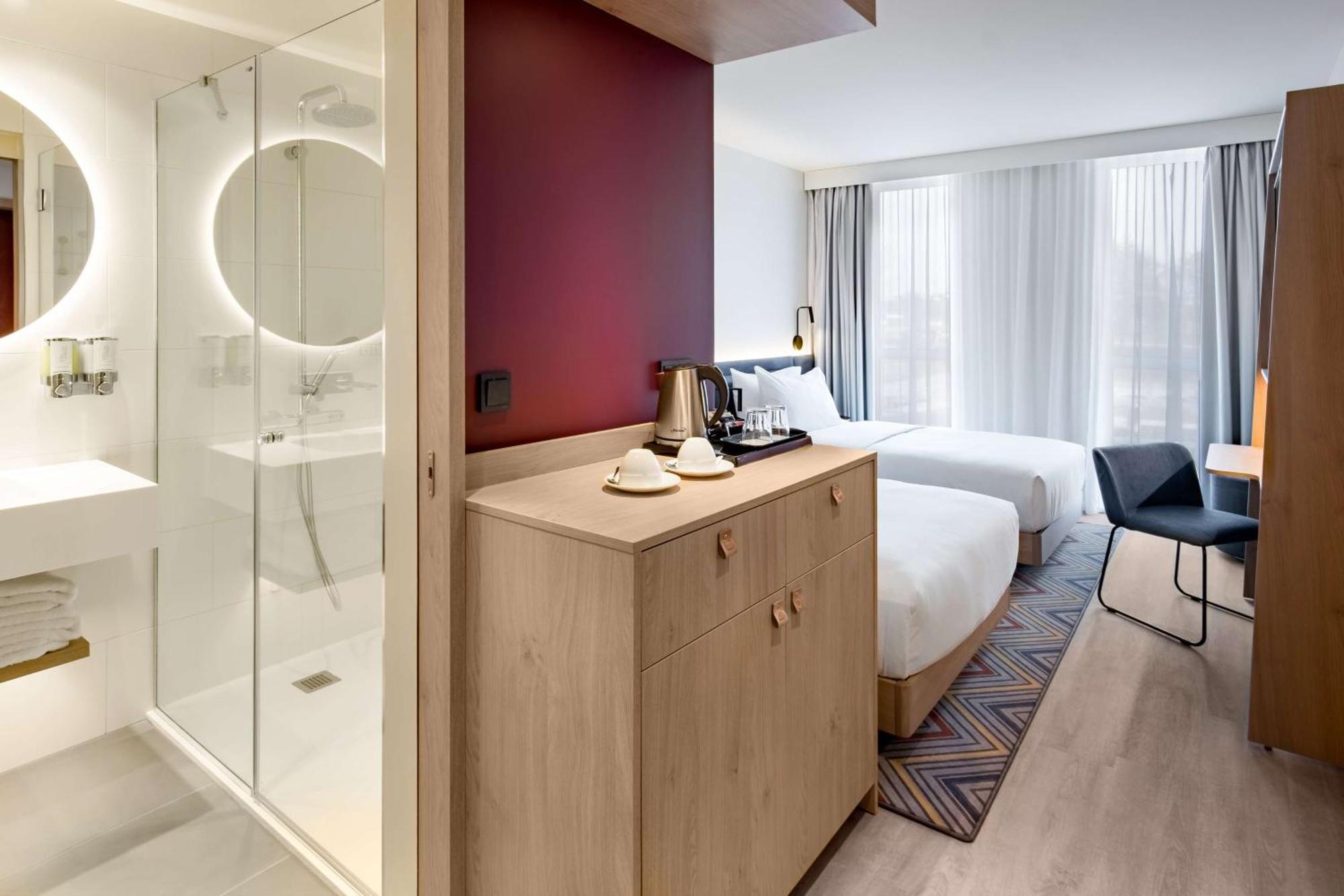 Hampton By Hilton Riga Airport Hotel Mārupe Екстериор снимка
