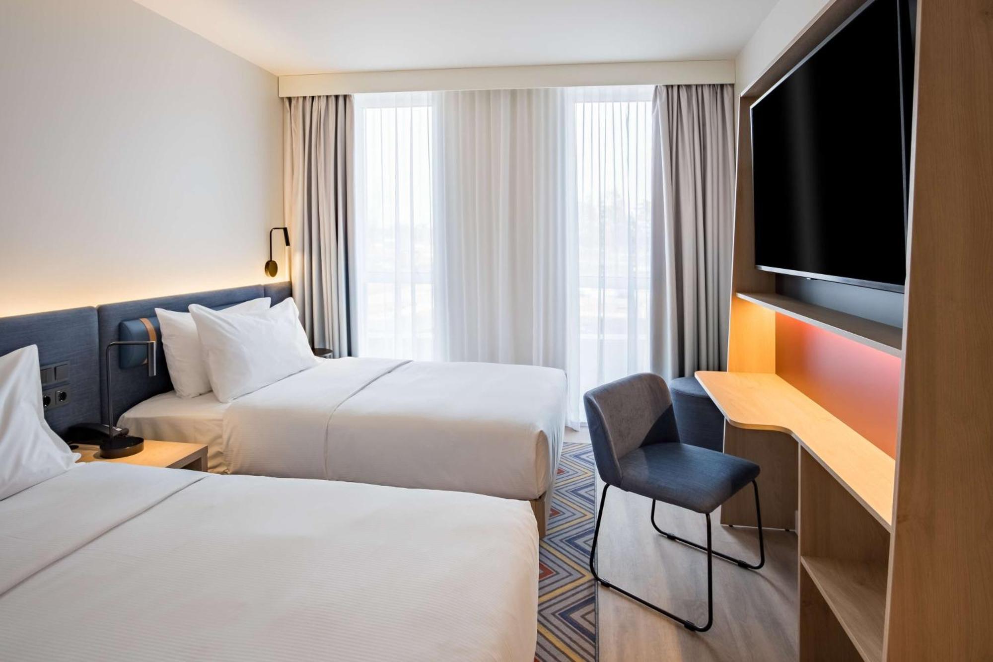 Hampton By Hilton Riga Airport Hotel Mārupe Екстериор снимка